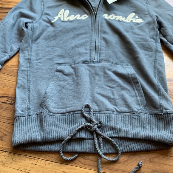 Abercrombie and Fitch Half zip hoodie - Picture 2 of 4